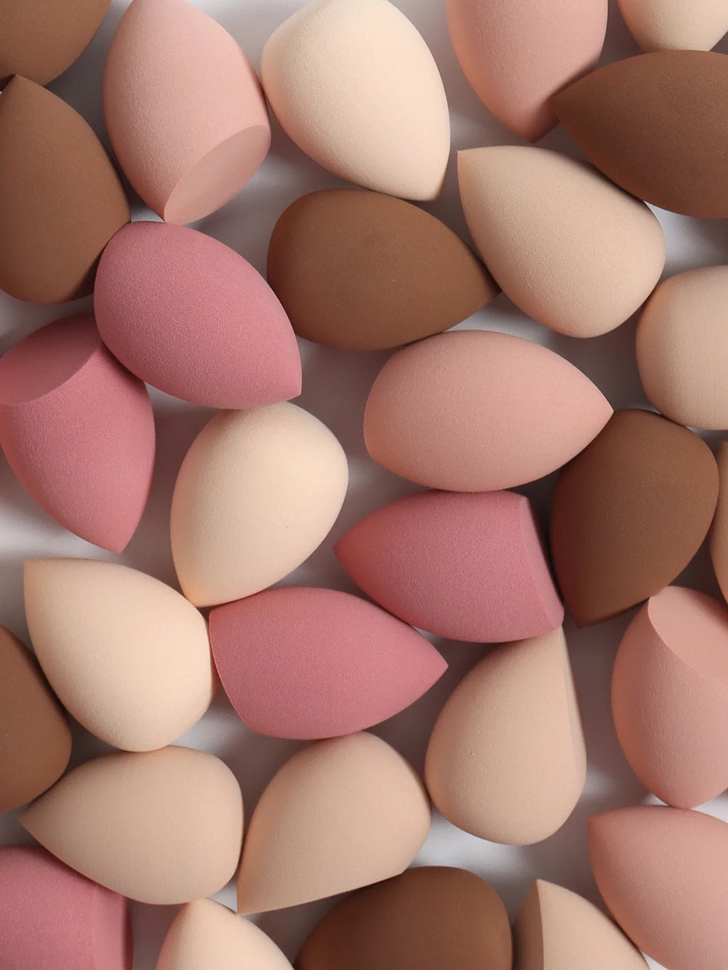 30 Beauty Eggs (Makeup Sponges) Foundation Make-Up Mixed Beauty Sponge, Liquid, Cream and Powder Without Blemish, Multi-Color C