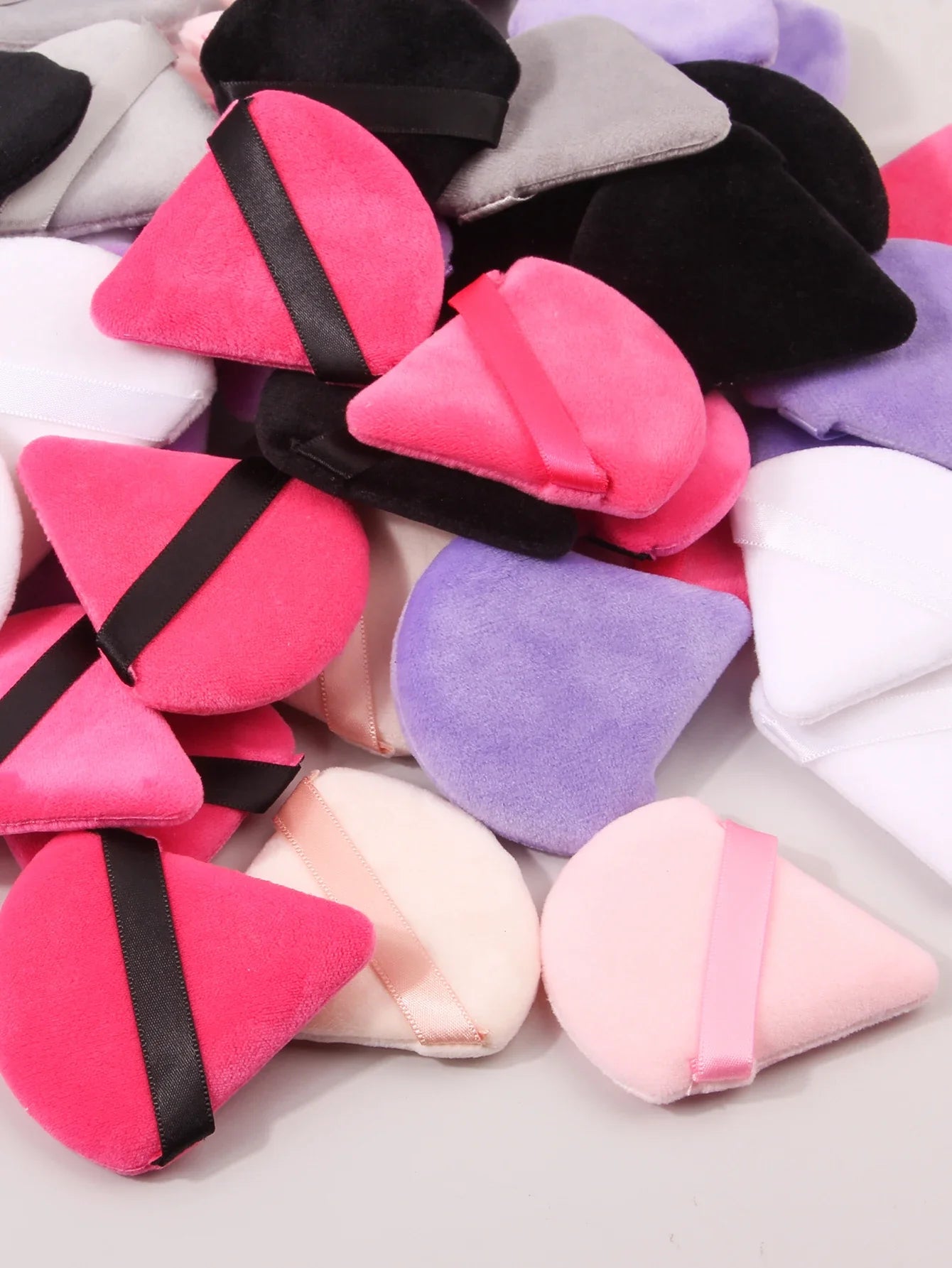 50Pcs Mixing colors randomly Triangle Powder Puff For Loose Powder Liquid Cosmetic Soft Plush Powder Puff Makeup Foundation Puff
